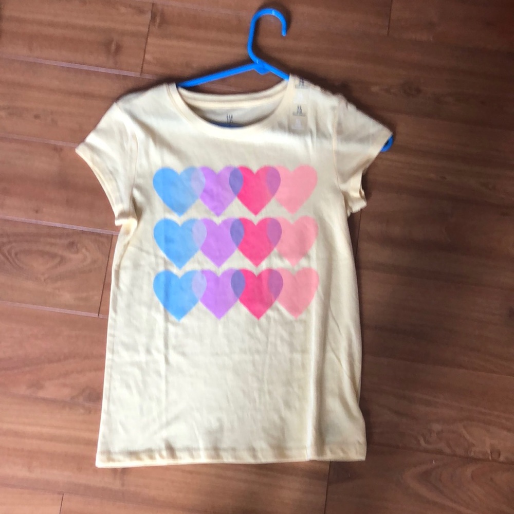 Yellow gap heart tee